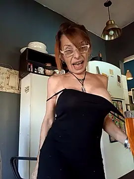 FrozenWaffle online show from April 2026 02:40:02 PM