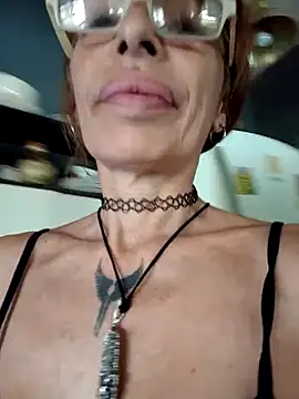 FrozenWaffle online show from April 2026 02:44:02 PM