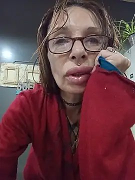 Snapshot of FrozenWaffle chatting on July 2026 04:13:01 PM FrozenWaffle online show from July 2026 04:13:01 PM