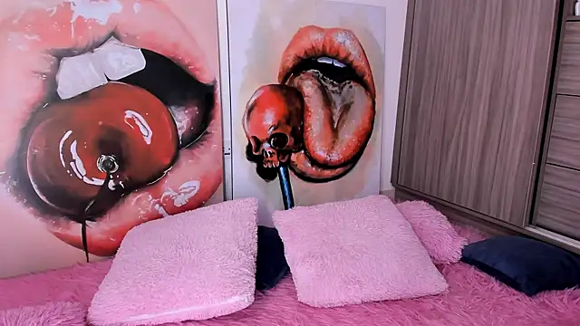 sofiaa snoww online show from December 2024 09:54:01 PM