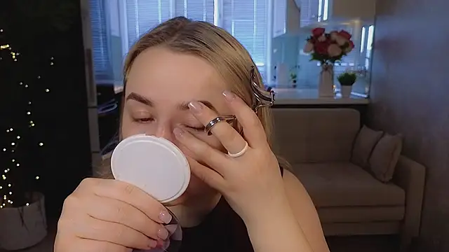 Mira Mermayd online show from March 2026 02:02:02 AM