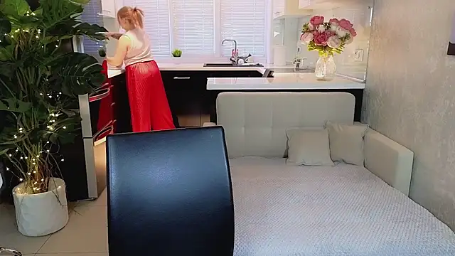 Snapshot of Mira_Mermayd chatting on February 2026 01:28:01 AM Mira Mermayd online show from February 2026 01:28:01 AM