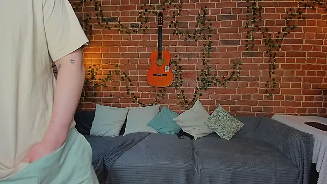 yamy yamy yamy online show from March 2026 02:51:01 PM