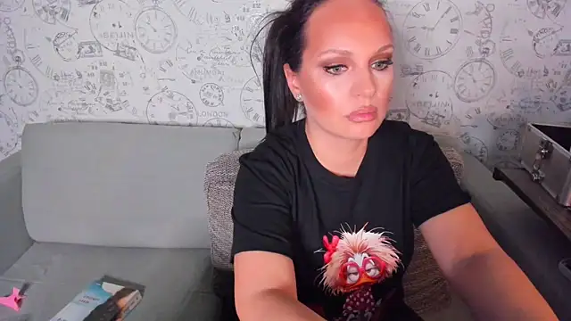 LondonBadGirl online show from April 2026 08:59:01 PM