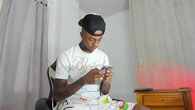 YeremiBrowm online show from September 2025 03:43:02 PM