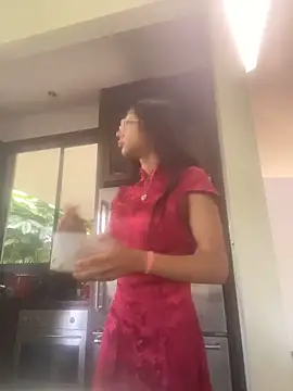 Karmakuro online show from October 2025 08:19:01 PM