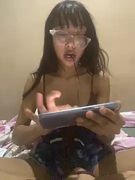 Snapshot of Karmakuro chatting on December 2025 10:24:01 PM Karmakuro online show from December 2025 10:24:01 PM