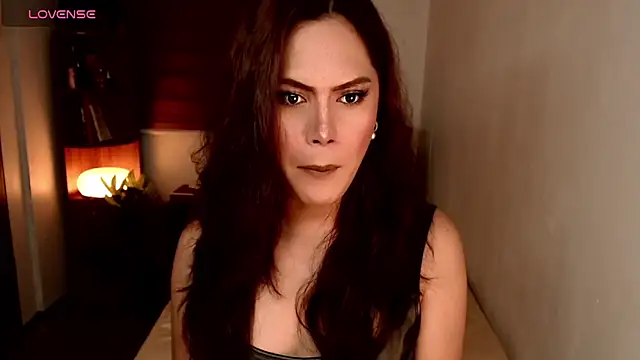SweetieZeveey  online show from April 2026 07:59:01 PM