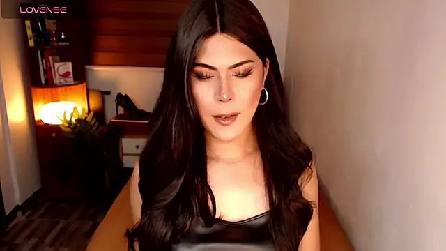 SweetieZeveey  online show from May 2026 08:27:02 PM