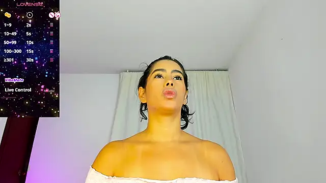 Snapshot of VioletaSotter chatting on November 2025 10:30:02 AM VioletaSotter online show from November 2025 10:30:02 AM