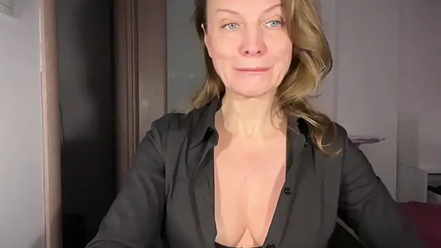 RachellAmazing online show from March 2026 07:20:01 PM