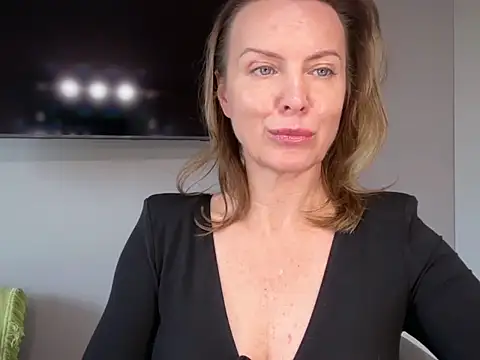 RachellAmazing online show from October 2025 12:19:02 PM