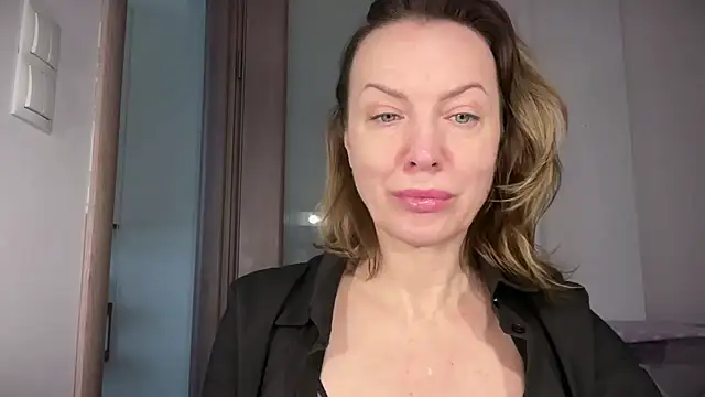 RachellAmazing online show from April 2026 06:27:01 AM