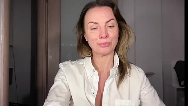 RachellAmazing online show from March 2026 07:19:01 PM