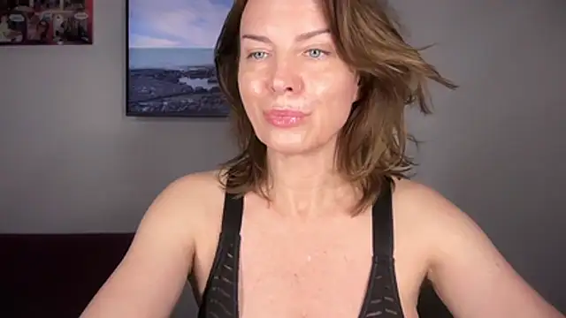 RachellAmazing online show from July 2026 08:15:01 PM