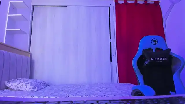 Lunastar02 online show from January 2026 02:09:01 PM