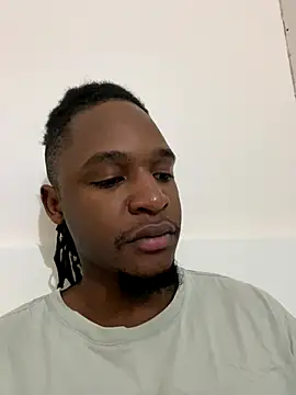 Snapshot of finefinance chatting on November 2025 07:18:02 PM finefinance online show from November 2025 07:18:02 PM