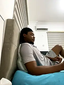 Snapshot of finefinance chatting on October 2025 05:13:02 PM finefinance online show from October 2025 05:13:02 PM