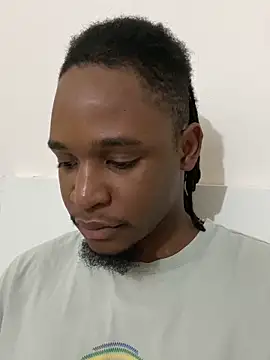 Snapshot of finefinance chatting on November 2025 03:33:02 PM finefinance online show from November 2025 03:33:02 PM