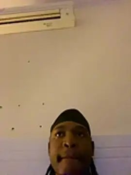 Snapshot of finefinance chatting on February 2026 11:04:01 PM finefinance online show from February 2026 11:04:01 PM