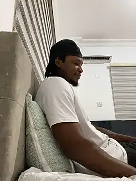 Snapshot of finefinance chatting on November 2025 06:57:01 PM finefinance online show from November 2025 06:57:01 PM