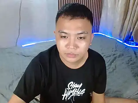 Snapshot of xsweetasian69x chatting on January 2025 05:54:01 PM xsweetasian69x online show from January 2025 05:54:01 PM