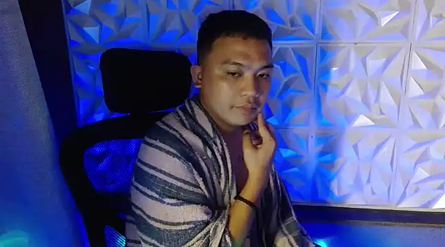 Snapshot of xsweetasian69x chatting on March 2025 08:00:02 PM xsweetasian69x online show from March 2025 08:00:02 PM