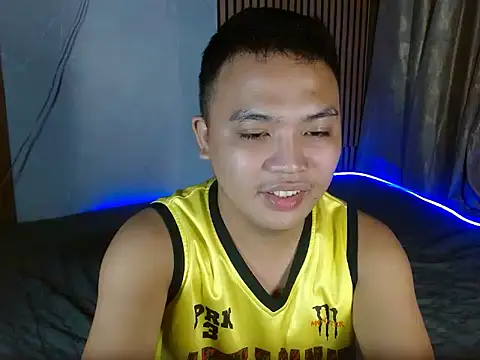 Snapshot of xsweetasian69x chatting on January 2025 05:42:02 PM xsweetasian69x online show from January 2025 05:42:02 PM