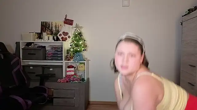 TinniAngel online show from December 2025 06:18:02 PM