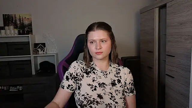 Snapshot of TinniAngel chatting on September 2025 05:23:01 PM TinniAngel online show from September 2025 05:23:01 PM