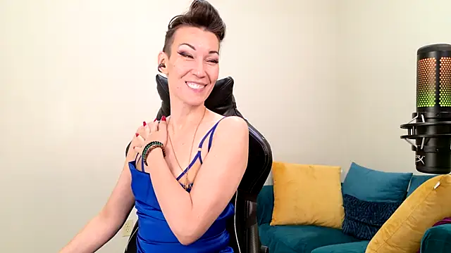 EveEnigma online show from February 2025 01:10:02 PM