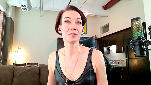 EveEnigma online show from March 2025 09:31:02 PM