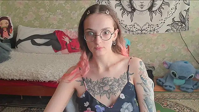Cutie Adelia online show from April 2026 10:49:02 AM