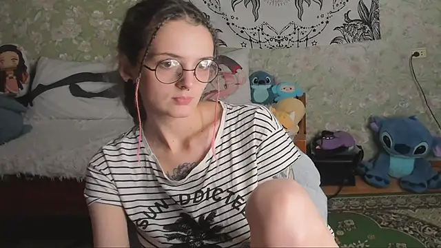 Cutie Adelia online show from November 2025 12:49:02 PM