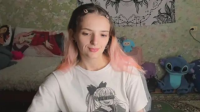 Snapshot of Cutie_Adelia chatting on October 2025 08:38:01 AM Cutie Adelia online show from October 2025 08:38:01 AM