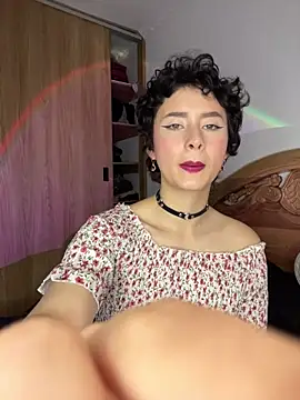 bellaa-w online show from October 2025 02:02:02 PM