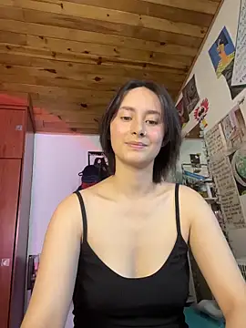 Snapshot of bellaa-w chatting on March 2026 10:33:01 PM bellaa-w online show from March 2026 10:33:01 PM