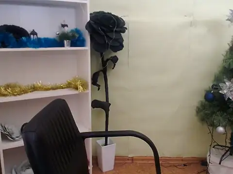 Snapshot of CrazyGloria chatting on December 2024 06:36:01 AM CrazyGloria online show from December 2024 06:36:01 AM