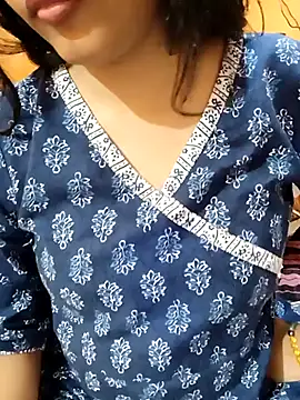Snapshot of Diya_143 chatting on March 2025 07:02:02 PM Diya 143 online show from March 2025 07:02:02 PM