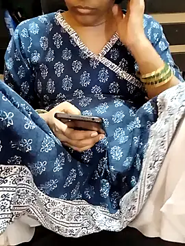 Diya 143 online show from November 2025 08:25:01 PM