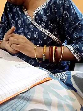 Snapshot of Diya_143 chatting on September 2025 03:35:01 AM Diya 143 online show from September 2025 03:35:01 AM