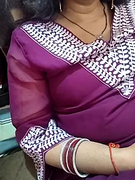 Snapshot of Diya_143 chatting on April 2026 08:04:02 AM Diya 143 online show from April 2026 08:04:02 AM