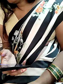 Diya 143 online show from November 2025 05:34:02 AM