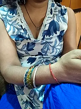 Snapshot of Diya_143 chatting on April 2026 04:58:01 AM Diya 143 online show from April 2026 04:58:01 AM
