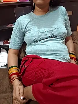 Snapshot of Diya_143 chatting on April 2026 06:49:02 AM Diya 143 online show from April 2026 06:49:02 AM