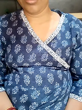 Snapshot of Diya_143 chatting on October 2025 06:36:02 AM Diya 143 online show from October 2025 06:36:02 AM