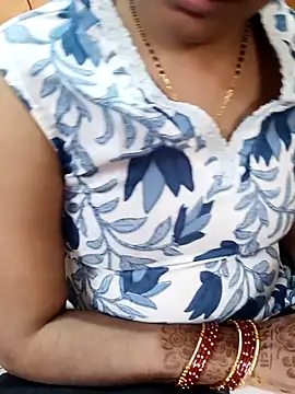 Snapshot of Diya_143 chatting on October 2025 06:22:01 AM Diya 143 online show from October 2025 06:22:01 AM