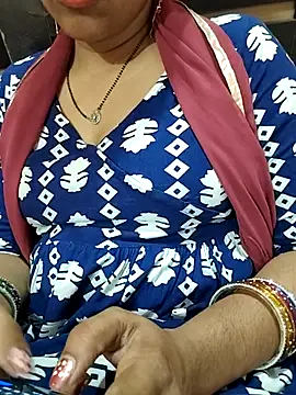 Snapshot of Diya_143 chatting on April 2026 03:53:01 PM Diya 143 online show from April 2026 03:53:01 PM