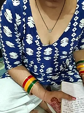 Snapshot of Diya_143 chatting on May 2026 06:26:02 PM Diya 143 online show from May 2026 06:26:02 PM