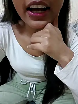 Snapshot of Nupur_69 chatting on December 2024 09:11:01 PM Nupur 69 online show from December 2024 09:11:01 PM